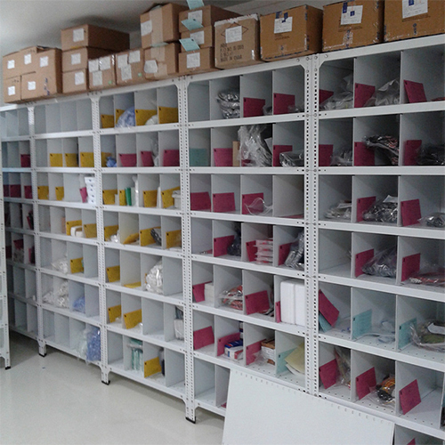 Industrial pigeon hole racking system for small parts storage